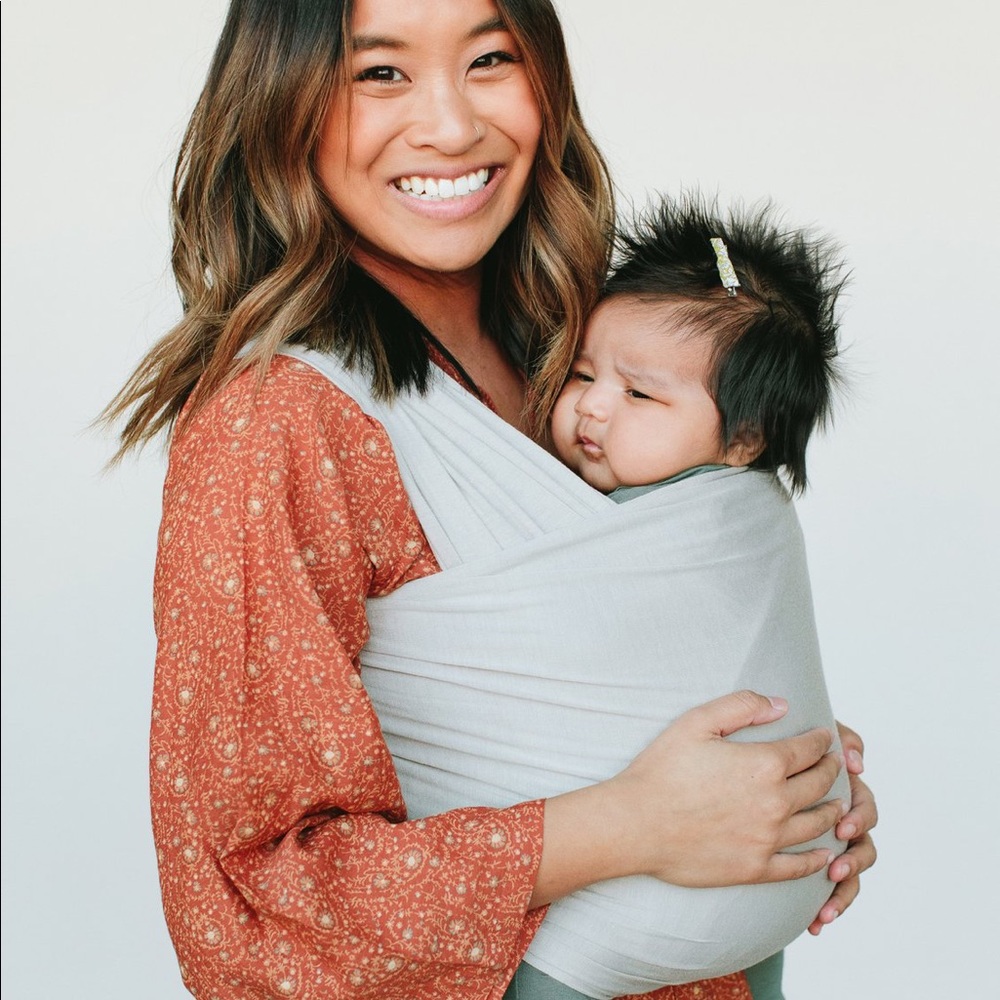 Brand new solly baby wrap in Spelt color